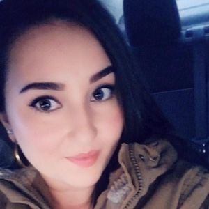 Meet your Posher, Clarissa